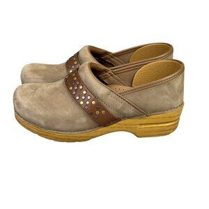 Dansko Clogs Shoes Womens 40 Tan Suede Nubuck Professional Comfort 140151212